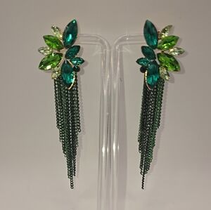 (E95) New Elegant Green Crystal Dangle Earrings